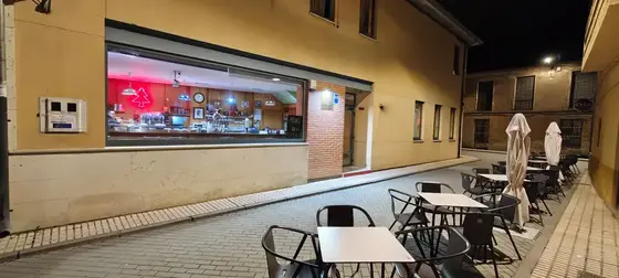 Abeto Rojo Bar-Restaurant