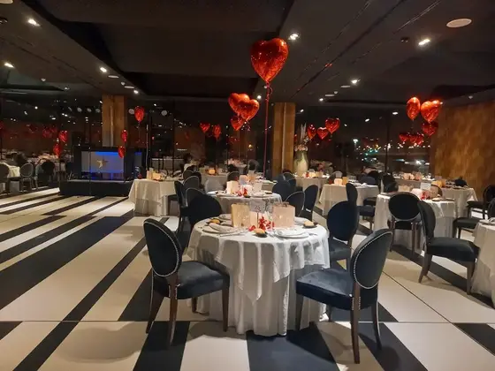 Aura Restaurante